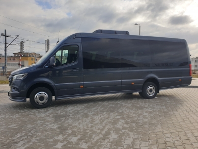 Mercedes Sprinter 2020 r 22+1+1 sztuk 2